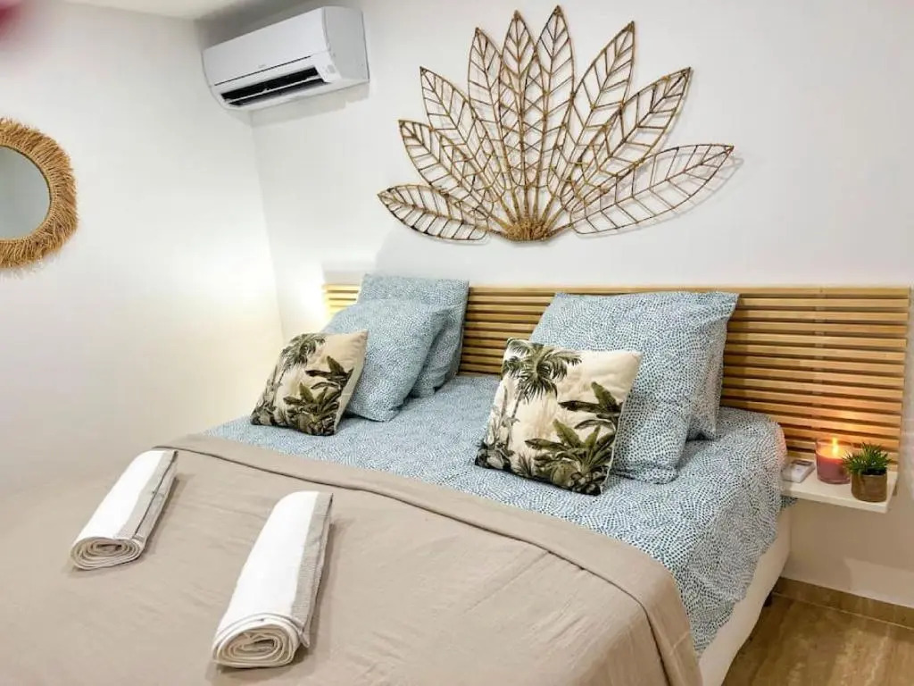 Maracuja 7, Orient Bay village, walkable beach at 100m