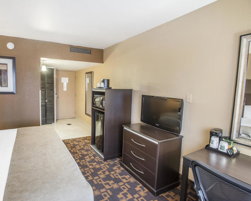 Quality Inn & Suites Denver Stapleton