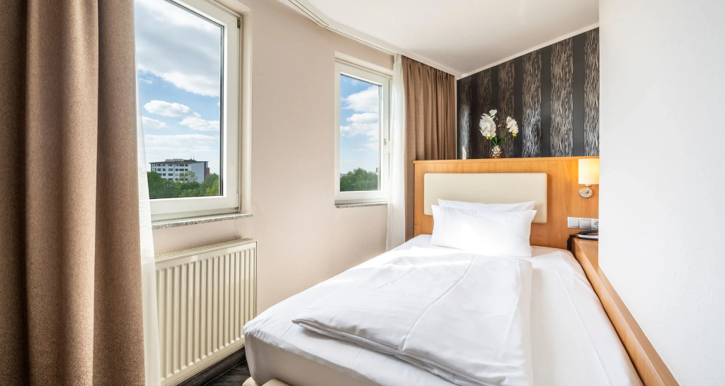 PLAZA INN Stuttgart Airport Messe