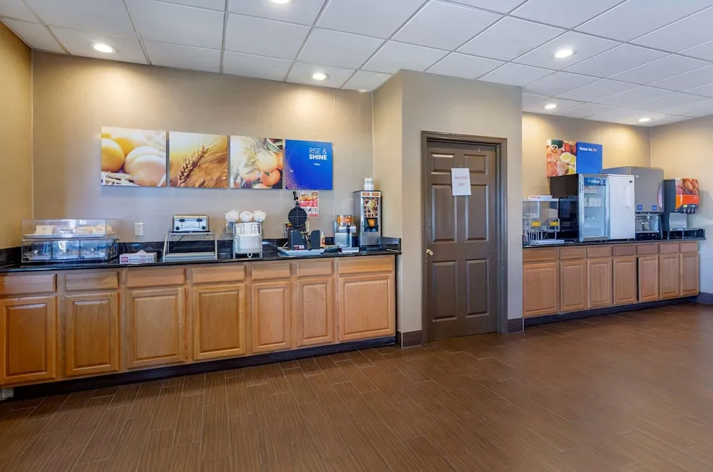Comfort Inn & Suites