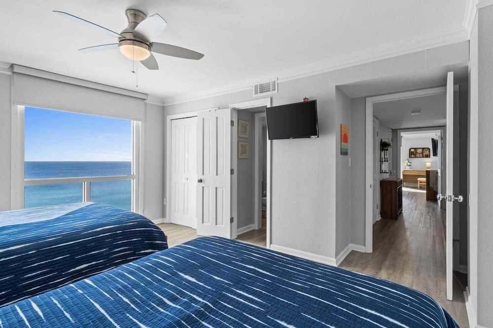 Shoreline Towers 1092 2 Bedroom Condo
