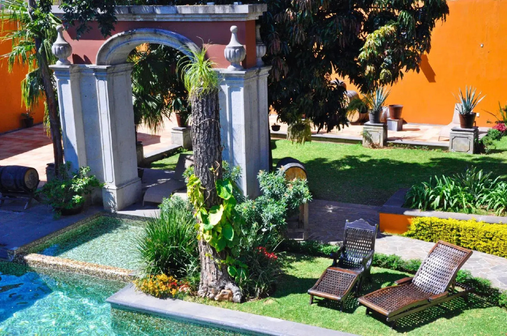 Los Abolengos, Grand Class Casona Hotel