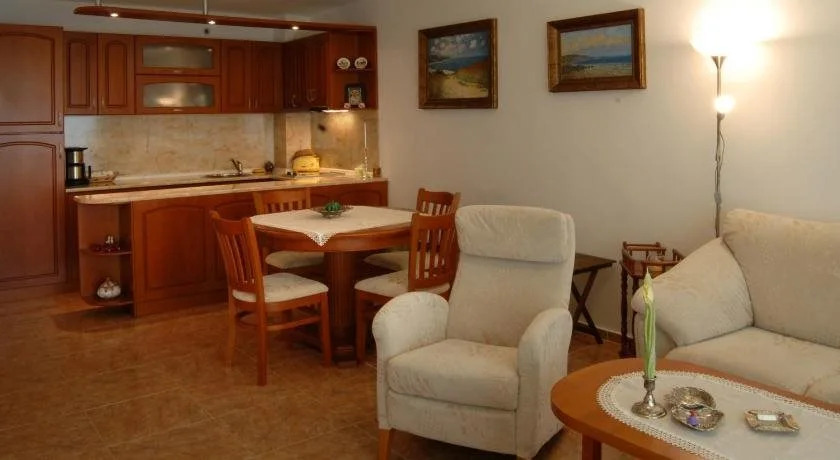 Briz-Seabreeze Hotel