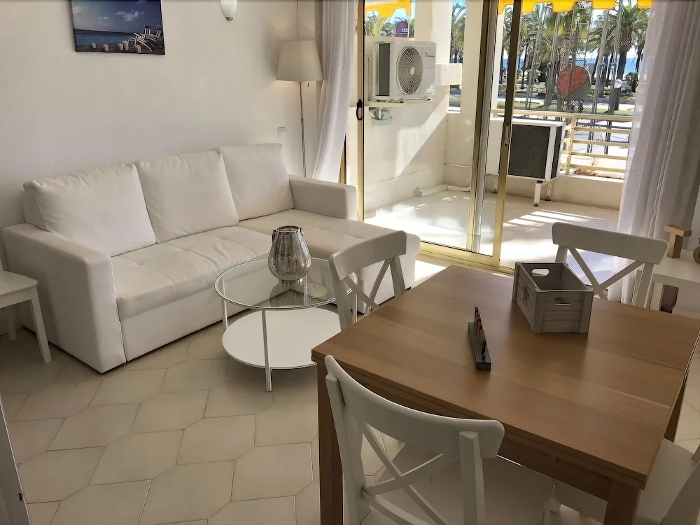 T&H Novelty 114 Family Apartment Salou