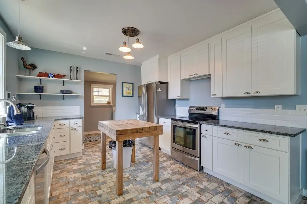 '1001 Sevier Bungalow': 2 Mi to Neyland Stadium!
