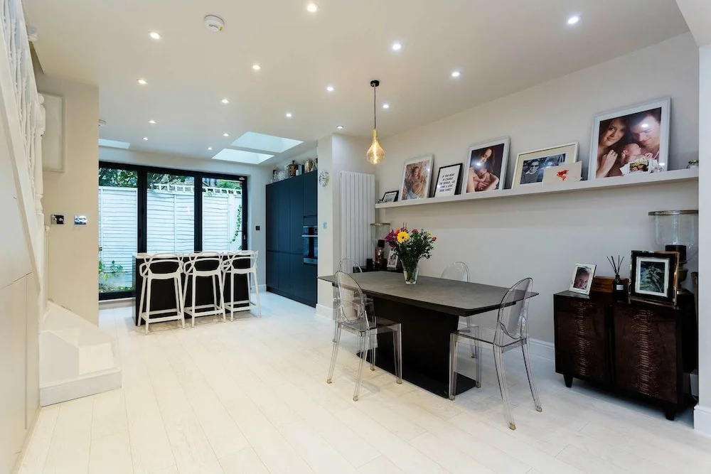 Clean Lines In Parsons Green
