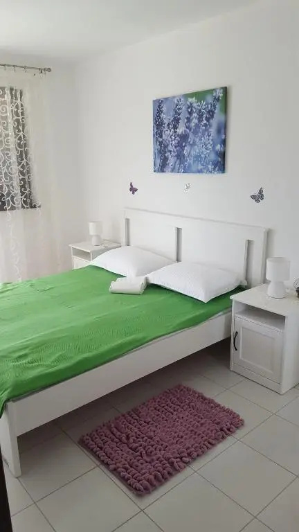 Apartmani Ana - Meka Draga
