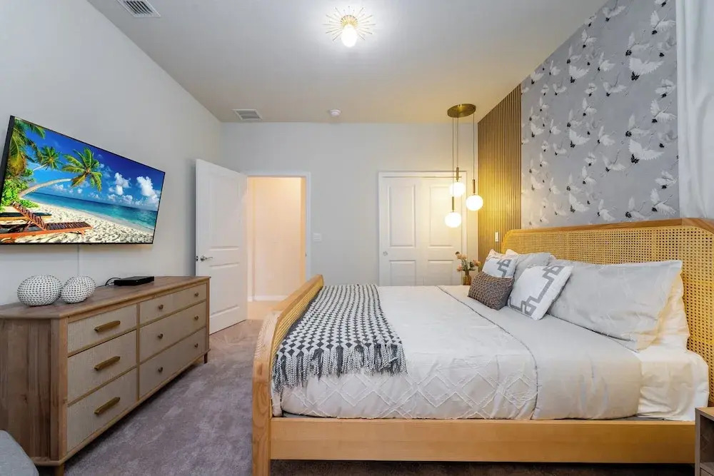 Dazzling New 7BR Villa  Disney Theme Rms