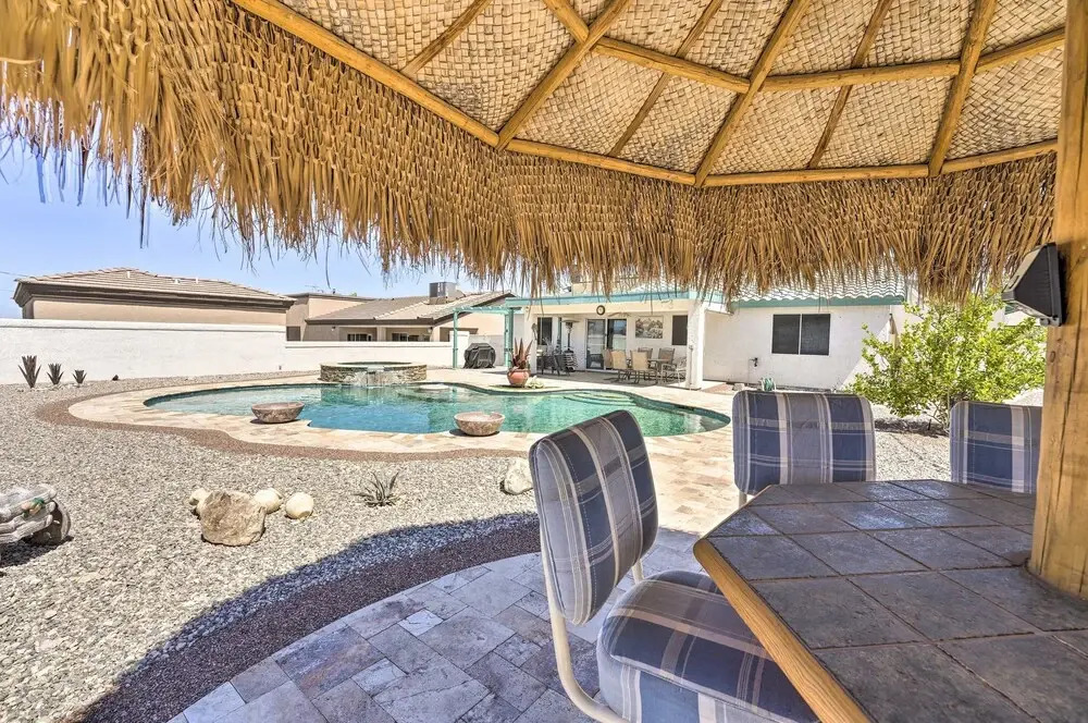 Charming Lake Havasu Home: 2 Mi to Body Beach!