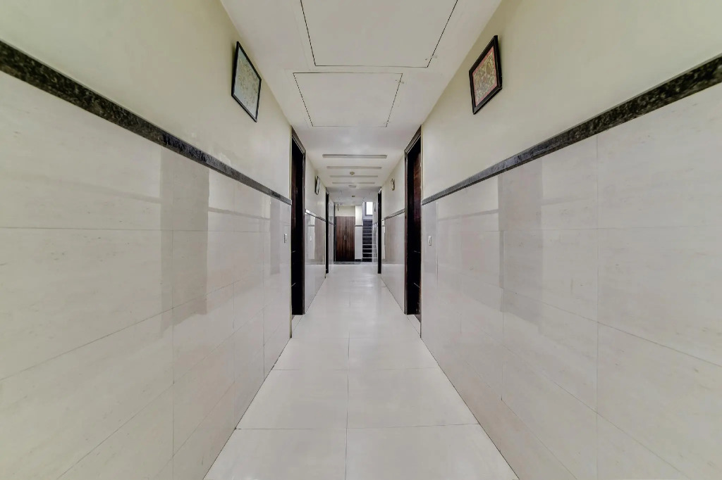 OYO Flagship 26585 Bhera Enclave Paschim Vihar