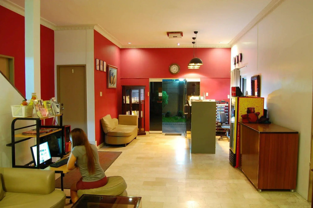 Rumi Apartelle Hotel