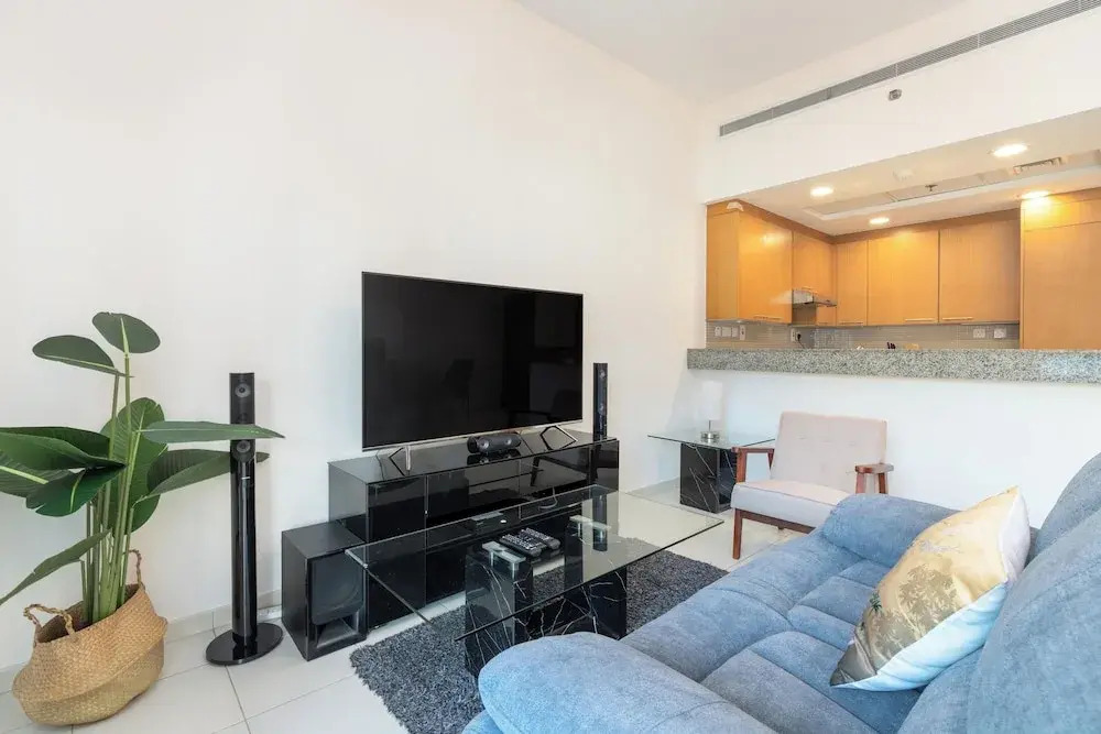 Spacious Studio in Bay Square by Bespoke