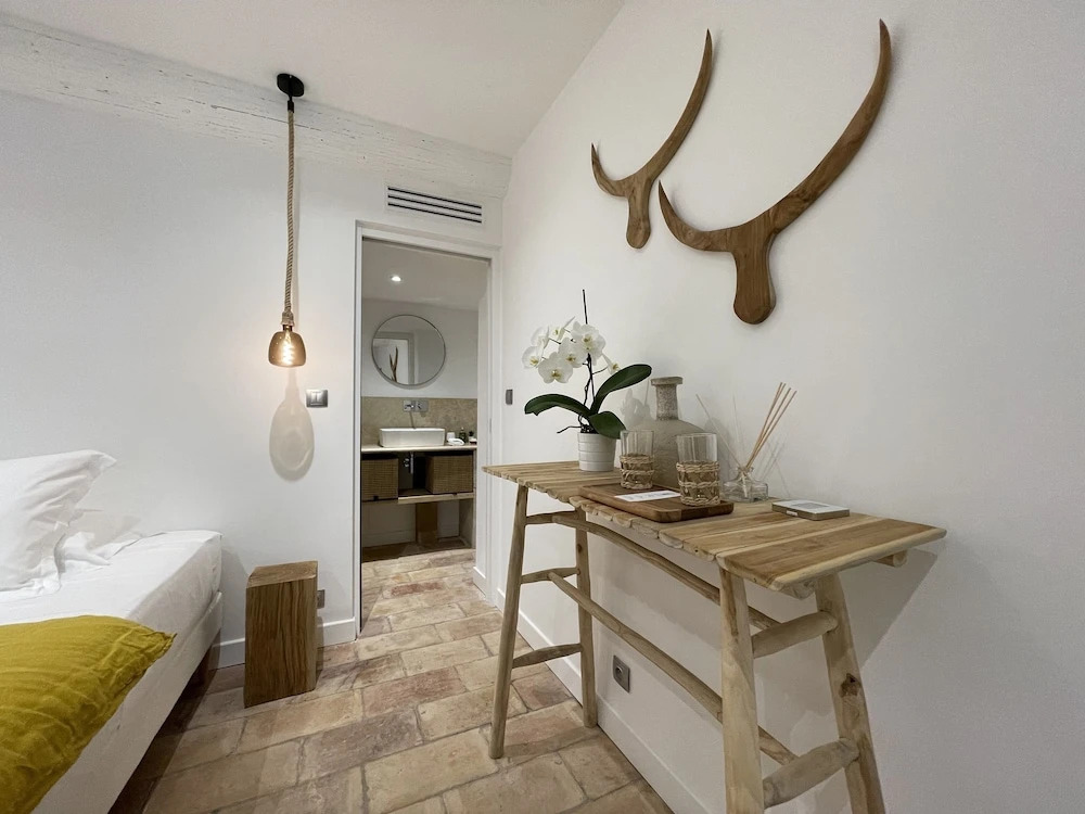 MAS MILLÉSIME - Chambre double - petit déjeuner - piscine - Mas du XVIIIème siècle proche Saint-Rémy-de-Provence