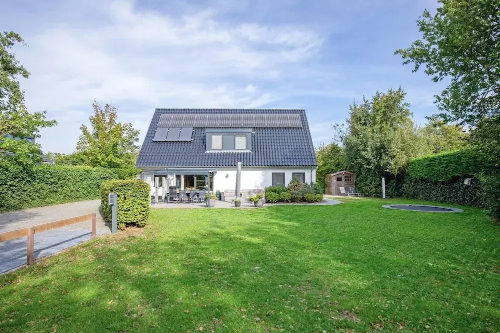 Lovely Villa on the Edge of the Forest
