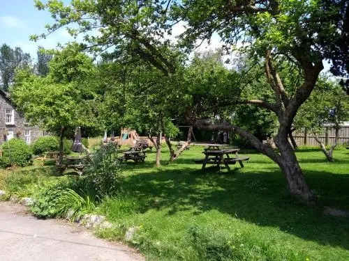 Llanerch Inn
