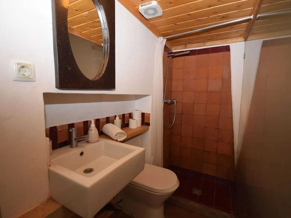 Quiet Cottage in Estate Casas da Cerca near Troviscais