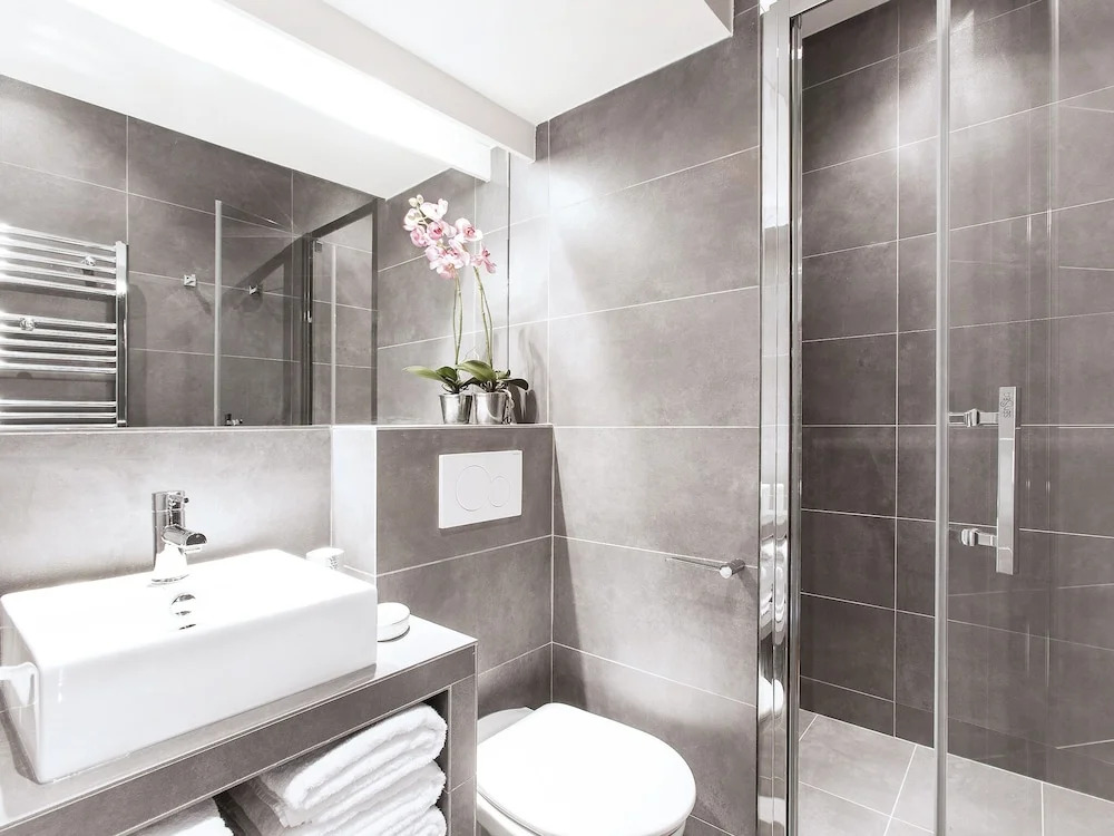 Luxury 2BR Gr-Boulevards I by Livinparis