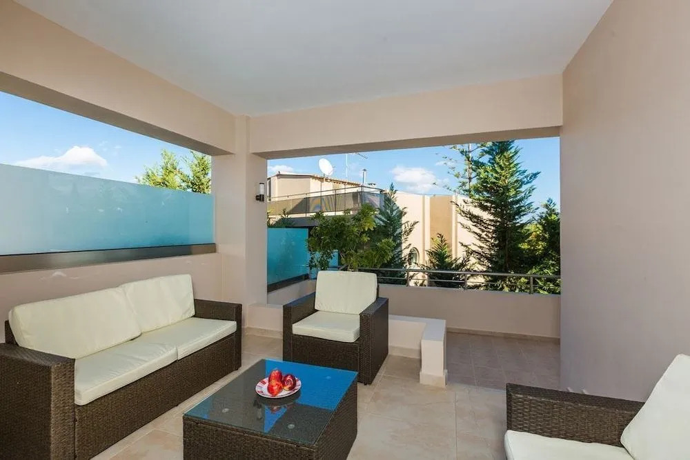 Peris Villa