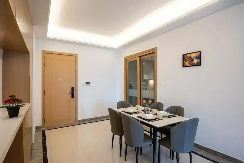 2BR R&F Phase2, CIQ R&F Mall, Free Parking