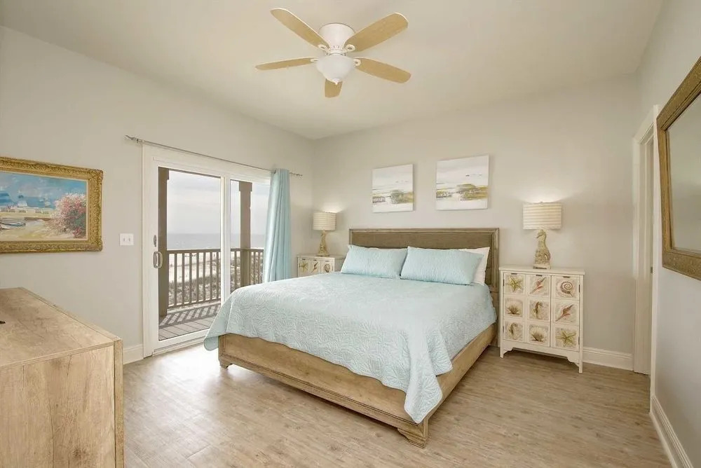 Sandy Castle Beach Home 4 Bedrooms 3 Bathrooms Home