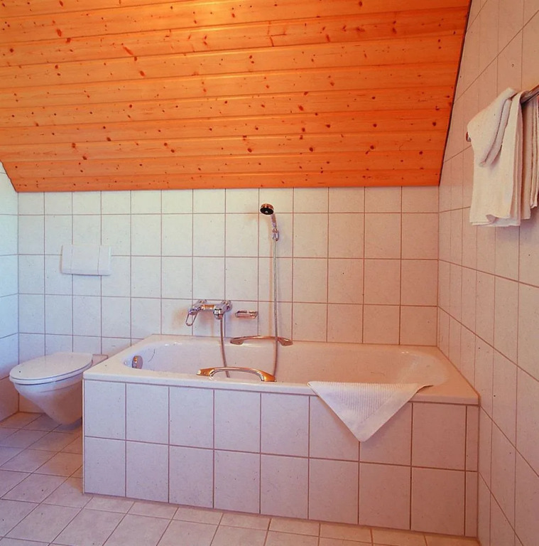 Hotel - Gasthof Spessarttor & Hotel Bergwiesen -hier auf Wunsch Zimmer mit Balkon