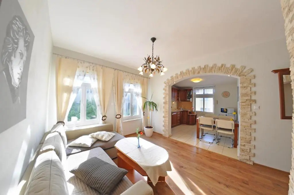 Cosy Apartment close to the Beach in Sopot by Noclegi Renters