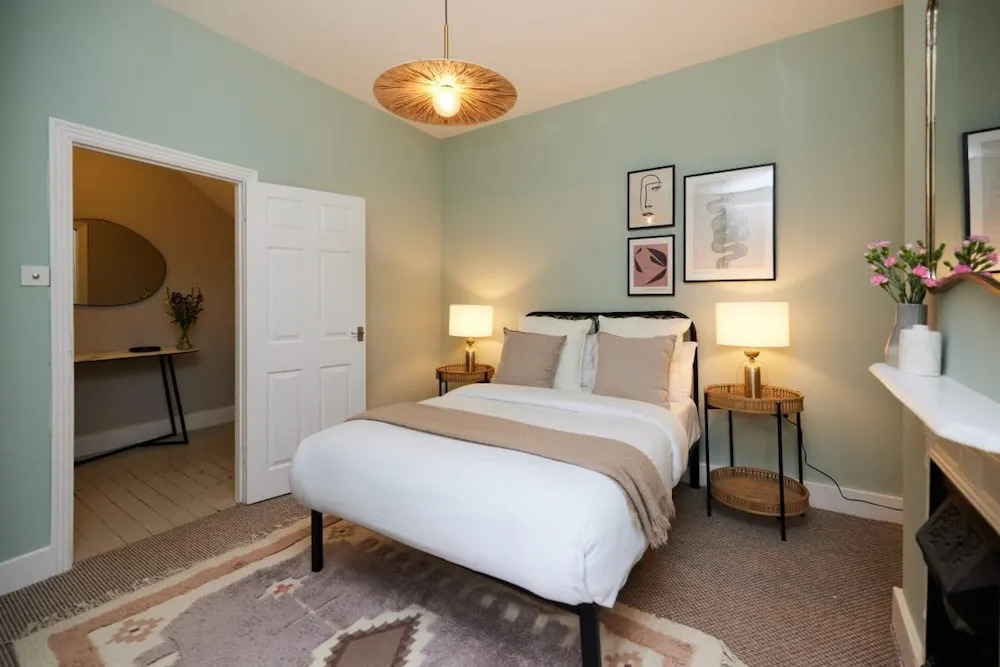 The Mitcham Hideout - Lovely 2BDR Flat with Garden