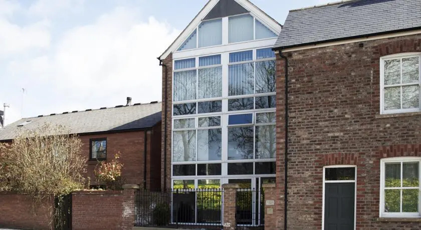 St Maurices Court