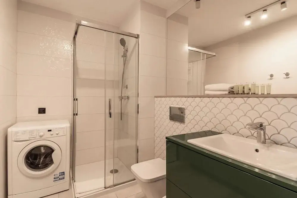Waterlane Island Deluxe 4 by Grand Apartments