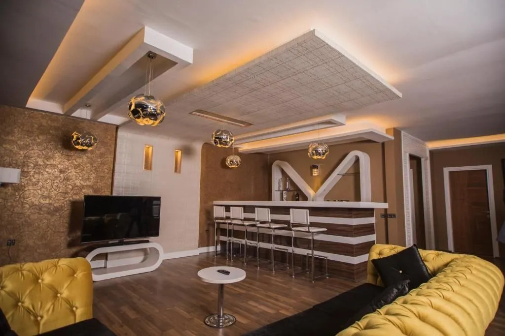 Diamond Hotel