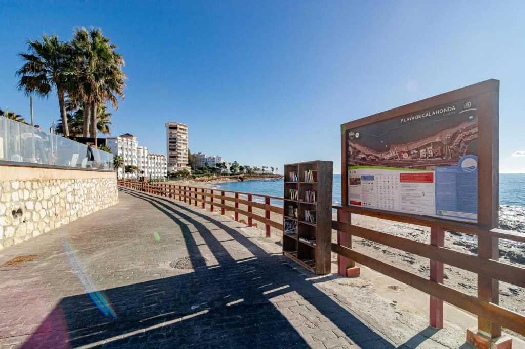 RDM33 -  2 bed apartment close to beach
