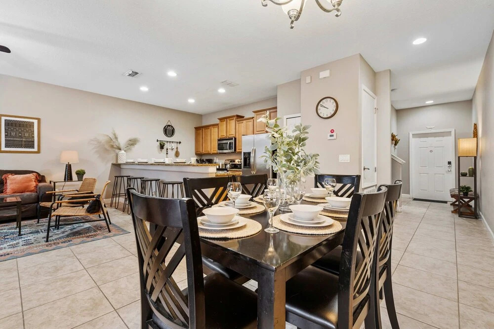 8957 California Palm Rd