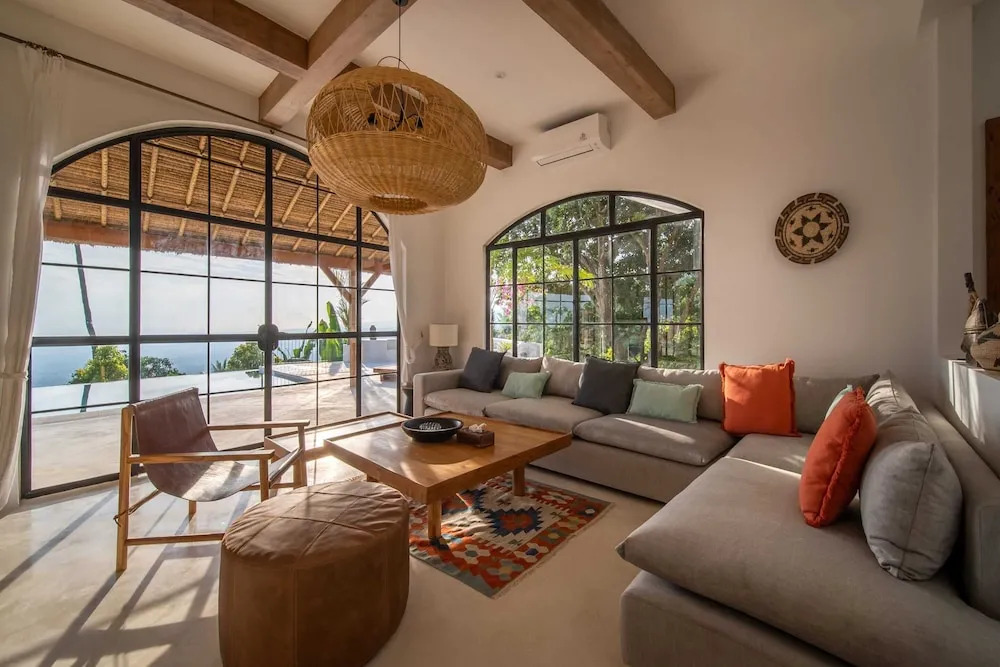 NEW ! Stunning 4BR Jungle View Villa in Lovina