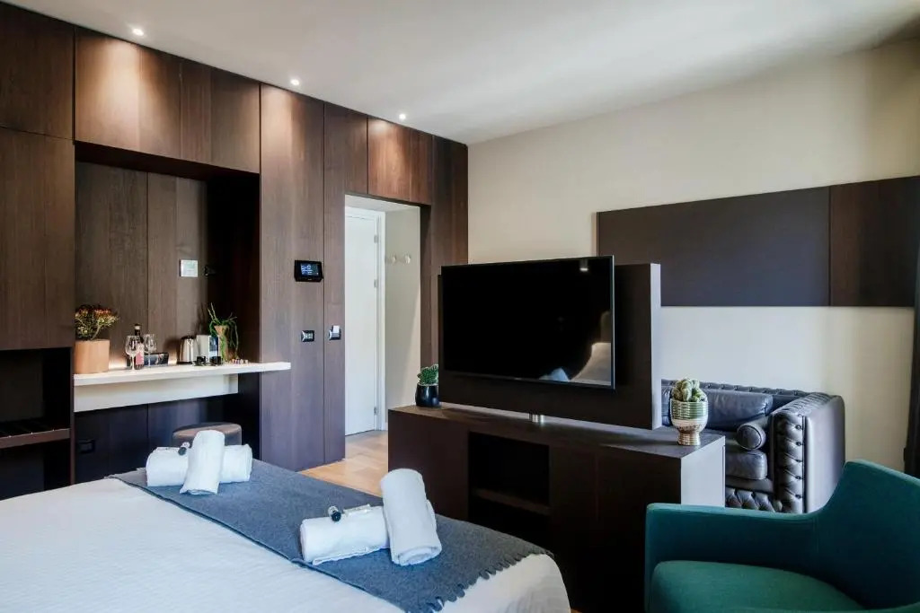 AMA 18 Suites by "The House Of Travelers"