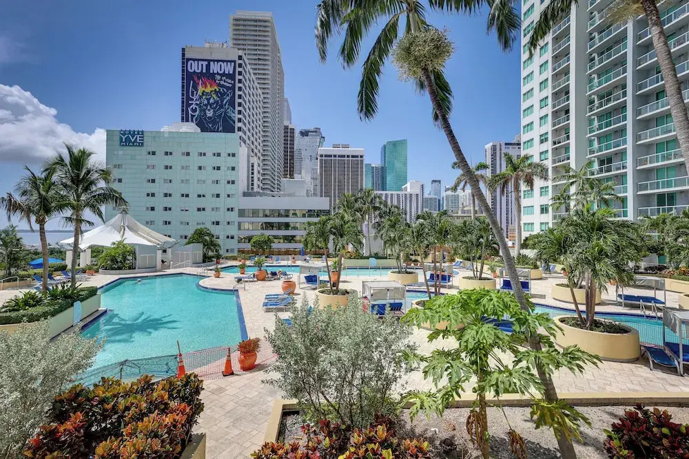 Miami Vacation Rental w/ Balcony, Pool & Hot Tub!