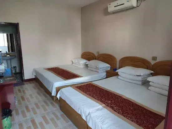 Longcheng Hotel