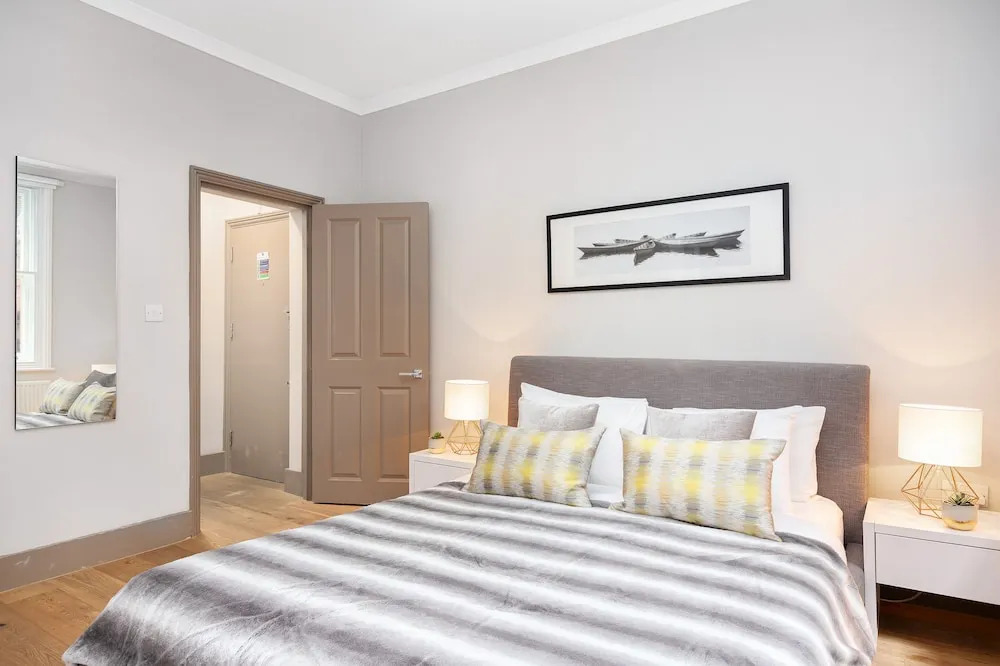 One Bed Serviced Apts near Oxford Street