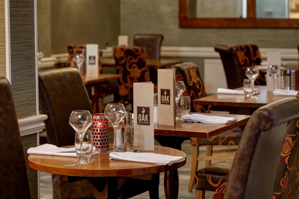 Oaklands Hotel
