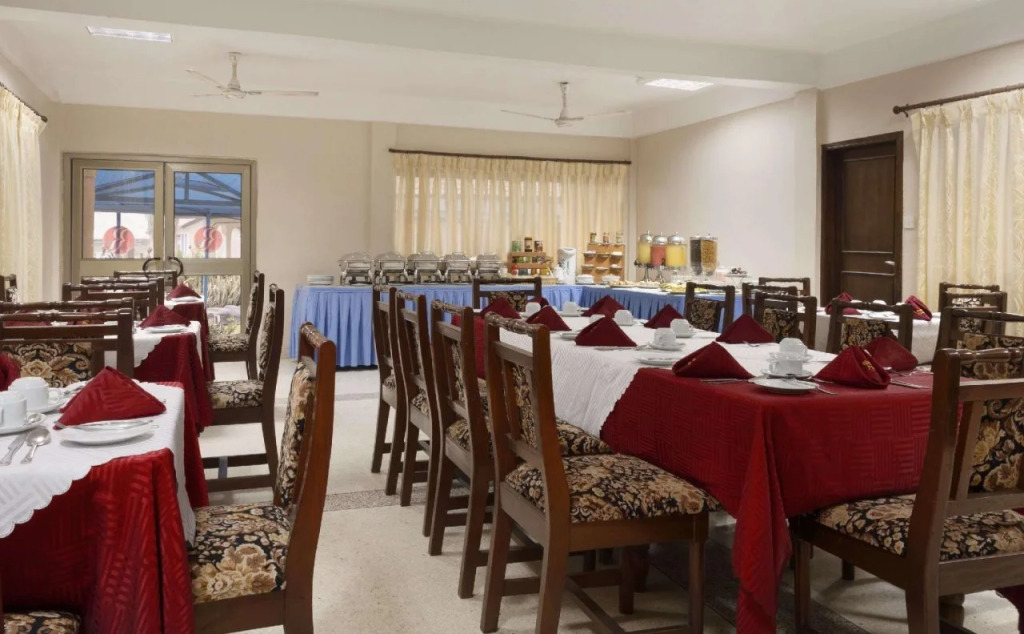 Ramada Resort Accra Coco Beach