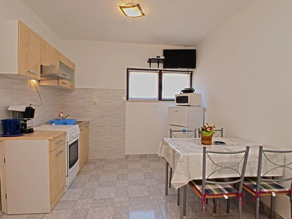 Apartments Orange 768