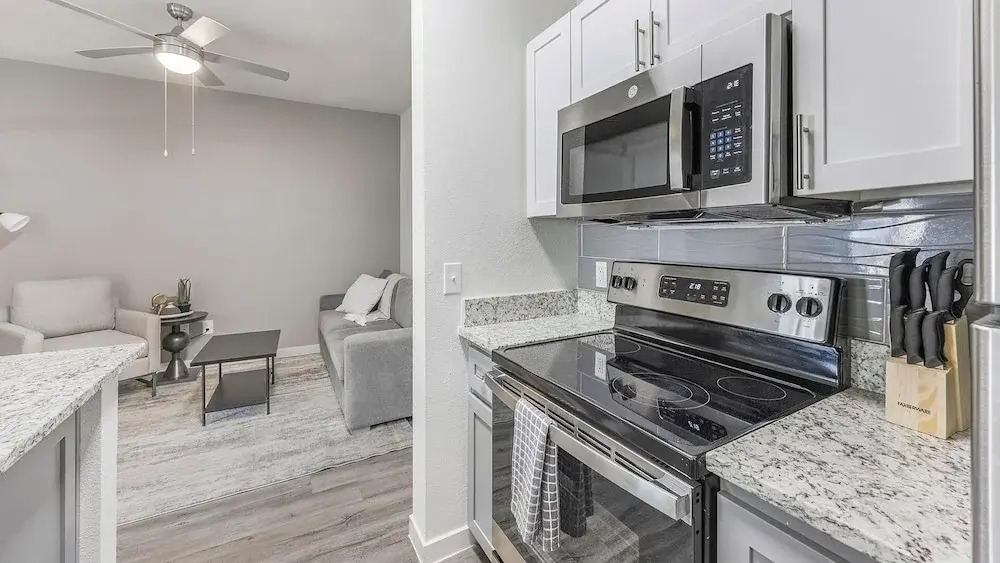 Landing Furnished Apartments near University Heights