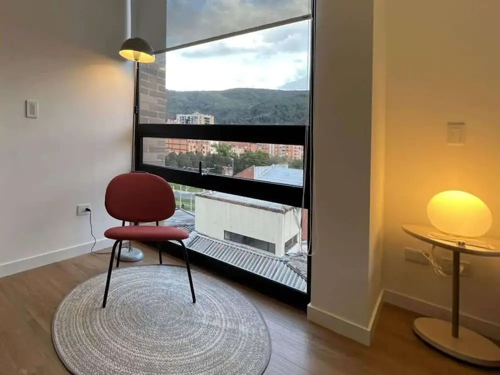 w Warm Modern Loft in the Heart of Bogot
