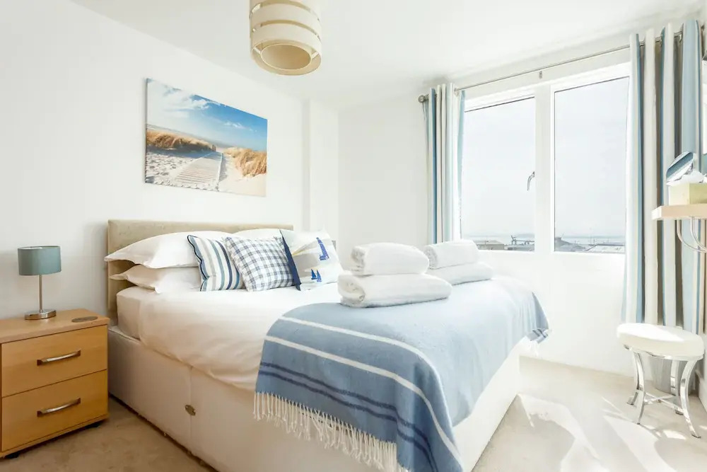 Purbecks - Superb views to Poole Harbour and Purbeck Hills