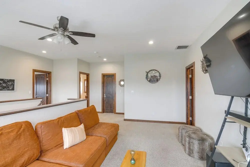 4 Mi to Hot Springs! Modern Mtn Home in Pagosa