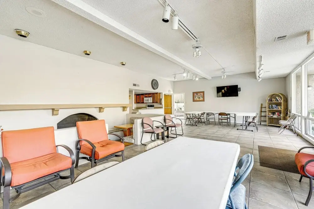 Walkable Scottsdale Condo w/ Pool Access!