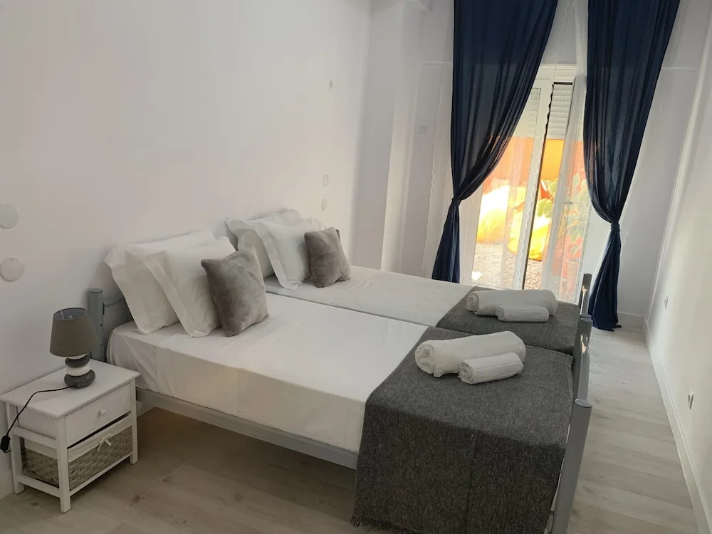 Santo Amaro Guest House