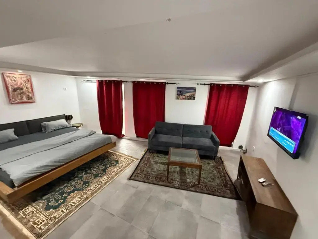 Mai Hotel