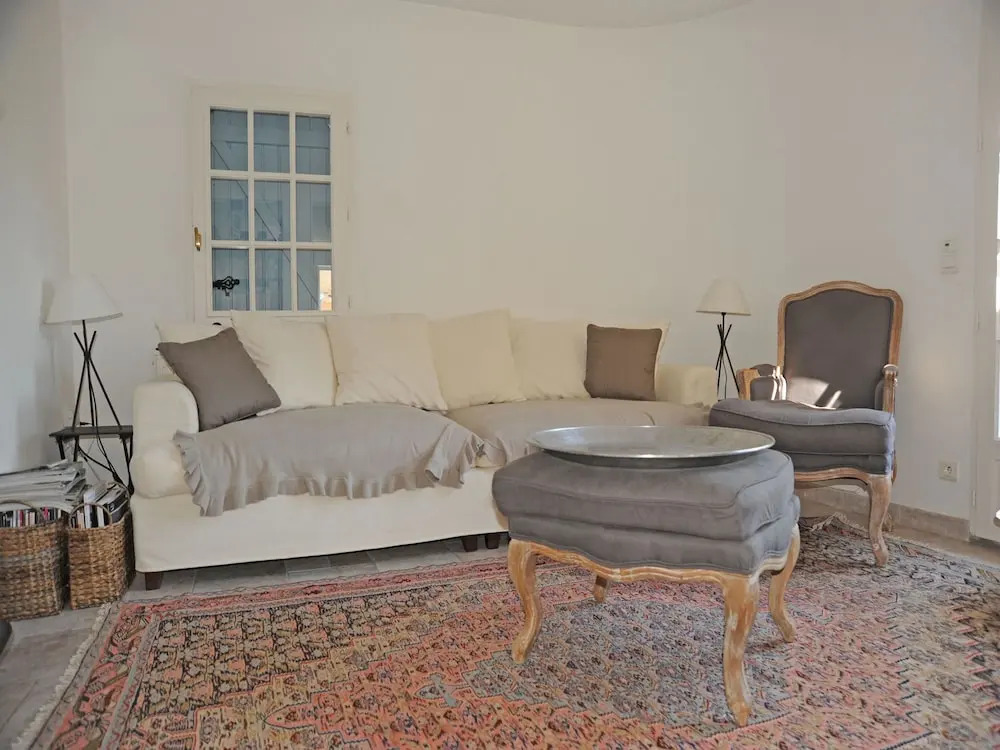 Child-friendly Holiday Home in Esparron-de-verdon