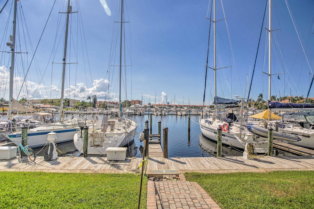 Sunsets & Sails! Waterfront Punta Gorda Condo