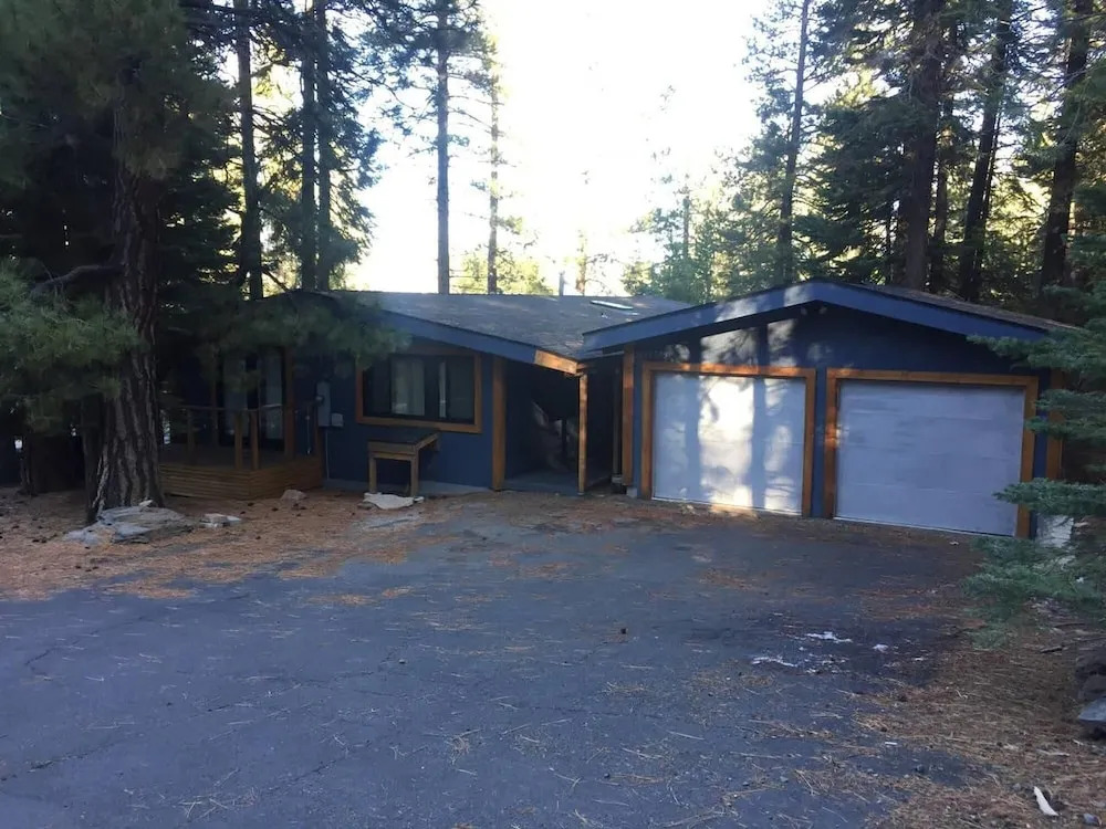 Truckee Contemporary Oasis